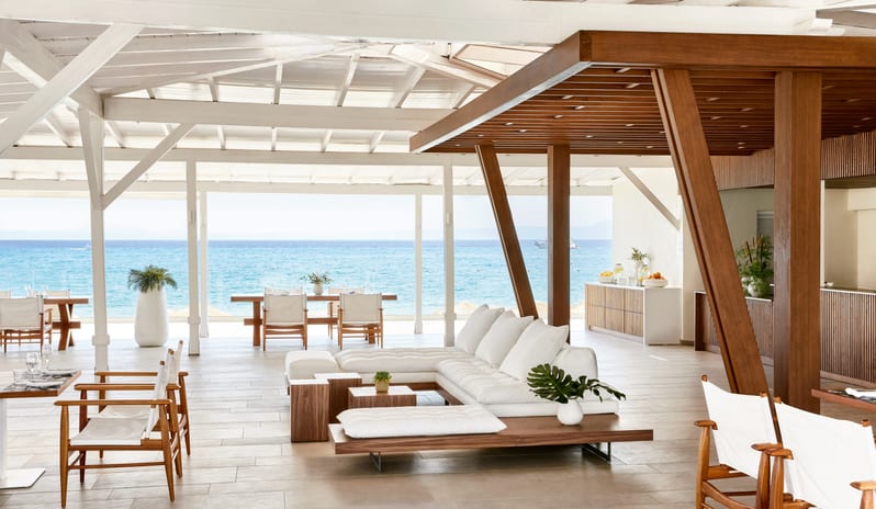 Topos Beach Bar & Restaurant